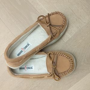 Minnetonka slippers never worn 6
